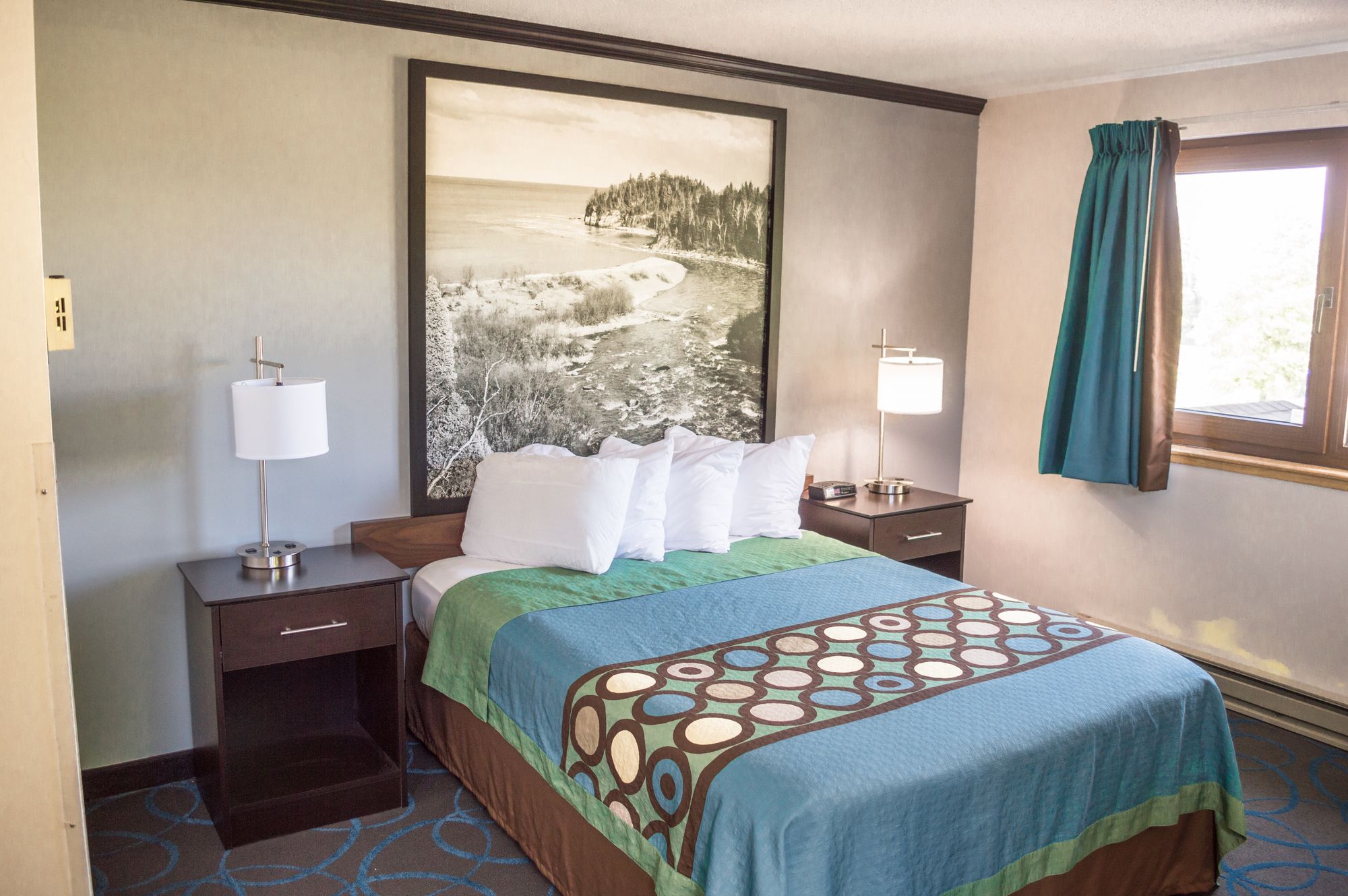 Фото Super 8 by Wyndham Duluth