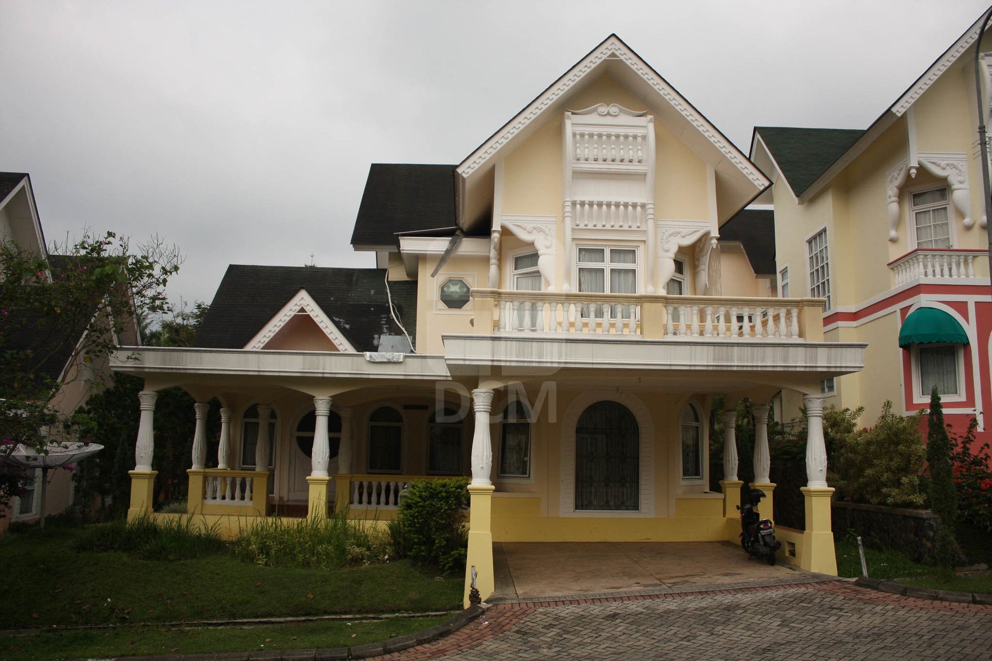Фото Villa Kota Bunga Seruni