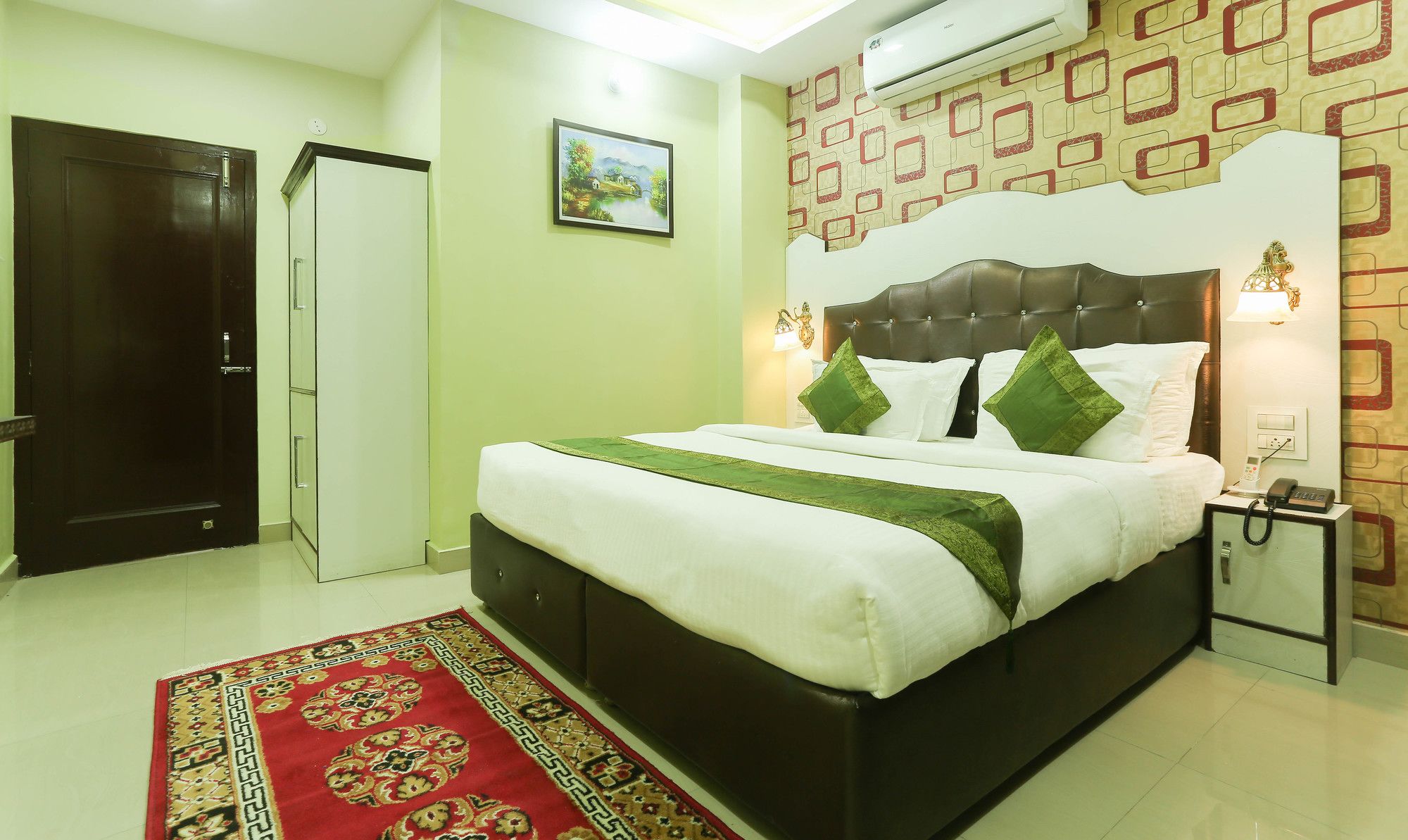 Фото Treebo Trend Roshan House