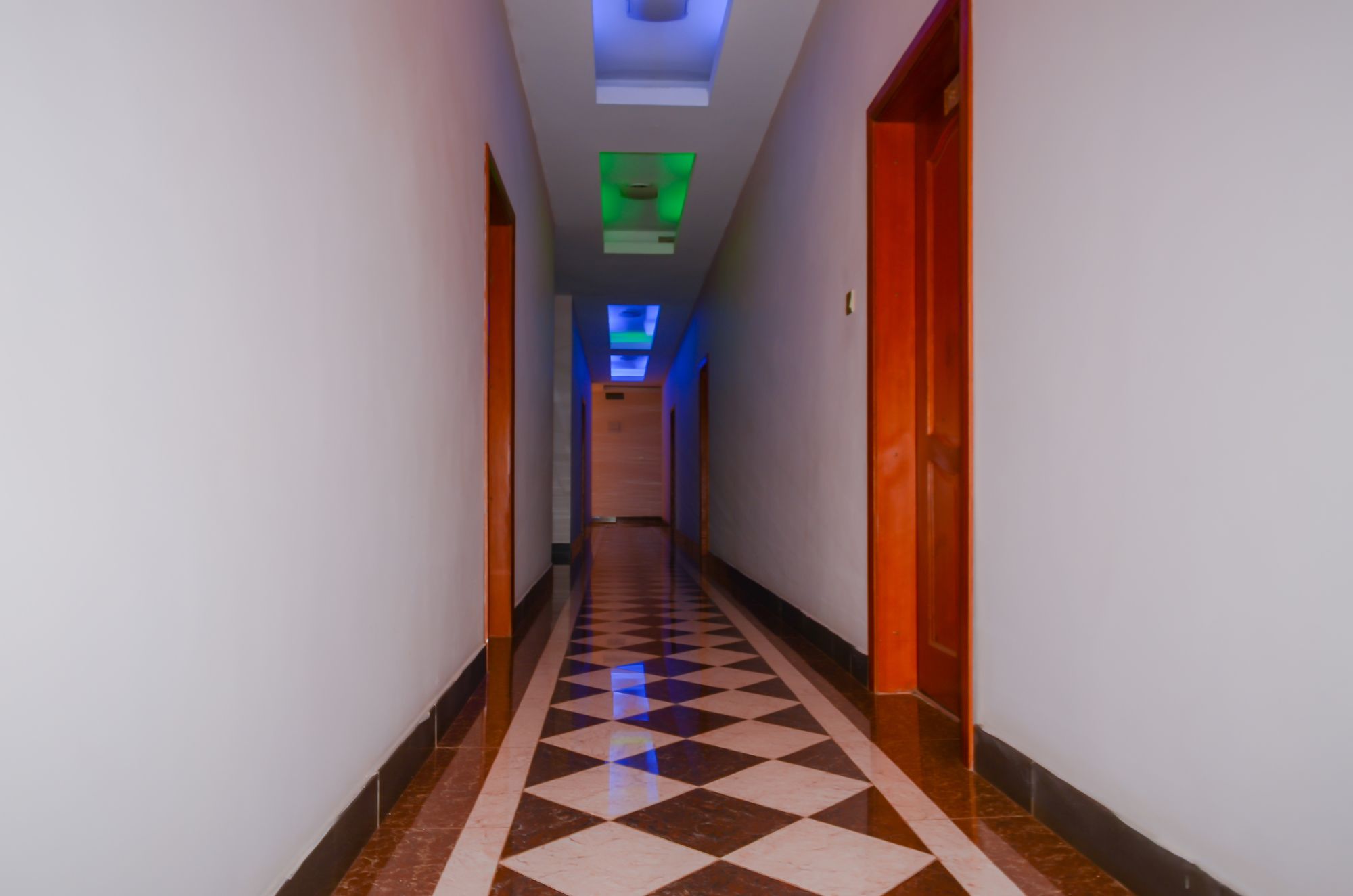 Фото Emperor Hotels