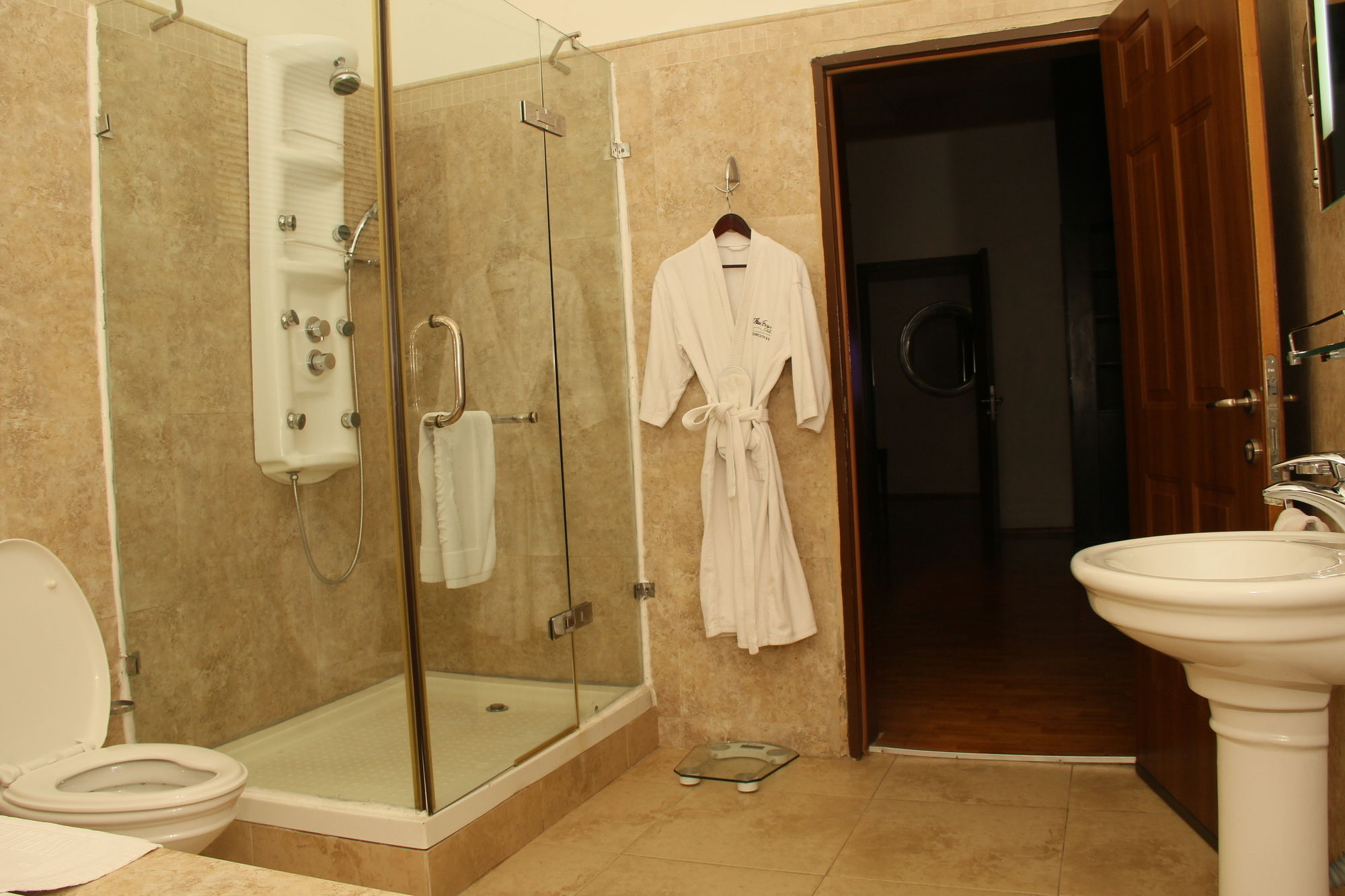 Фото Clear Essence California SPA & Wellness Resort