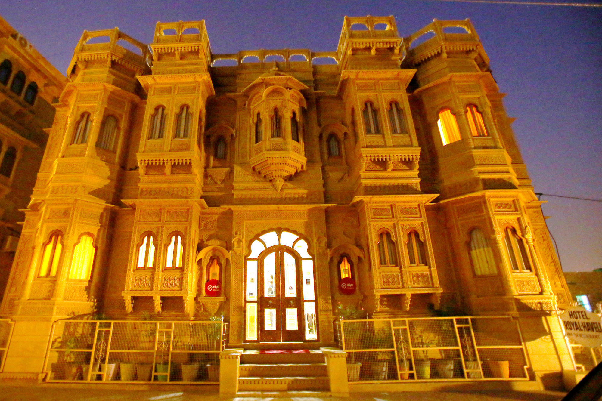 Фото Hotel Royal Haveli