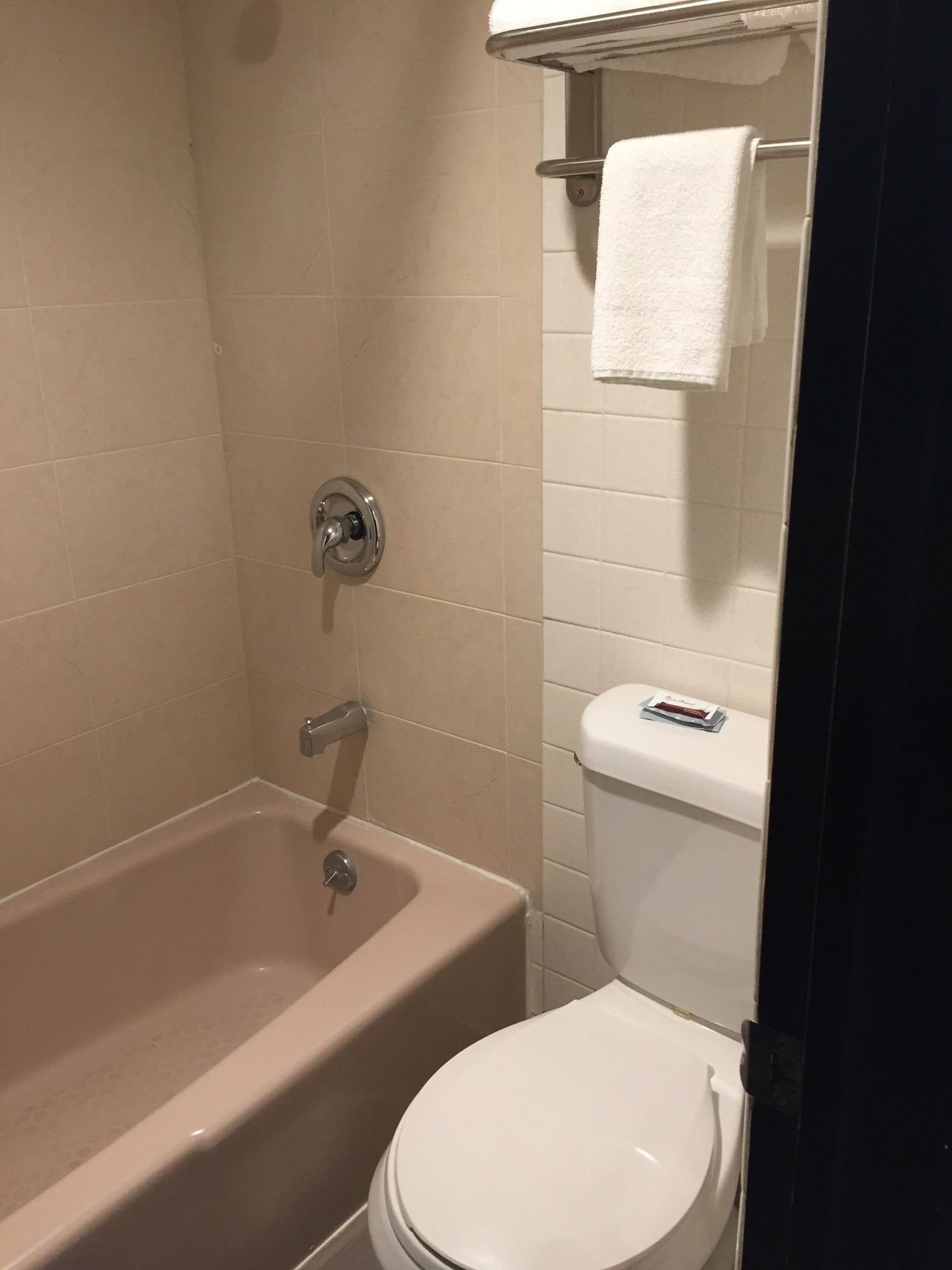 Фото Country Manor Motel Watkins