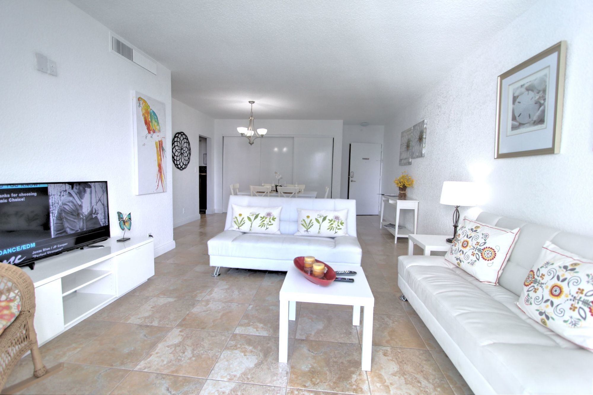 Фото Hollywood Condos