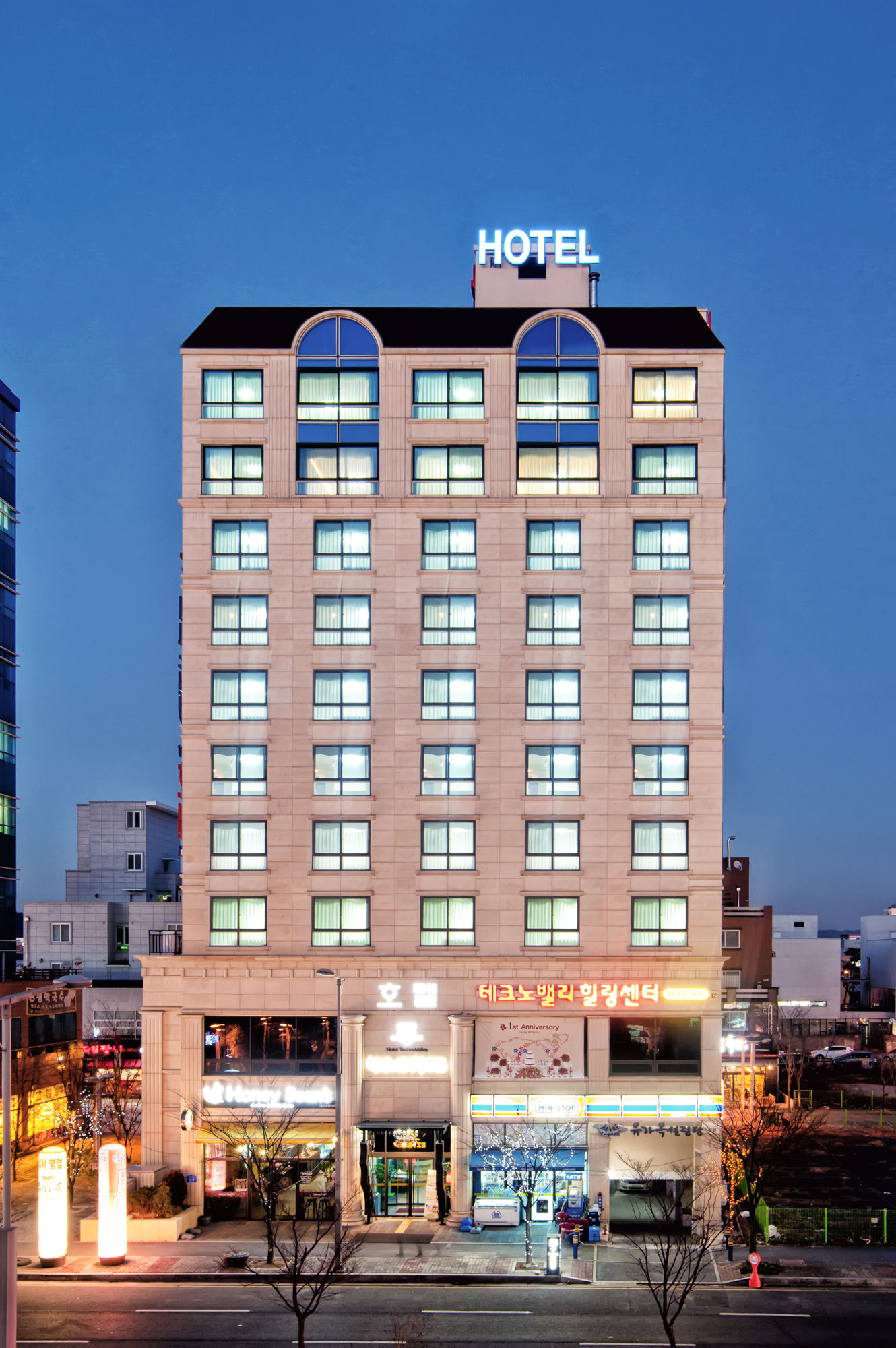 Фото отеля 1