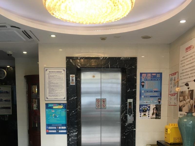 Фото GreenTree Inn Shanghai Hongqiao Hub Convention Center Jinghua Road Shell Hotel