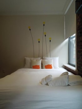 Фото East Village Hotel