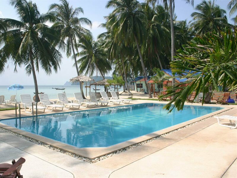 Фото Lime & Soda Beachfront Resort