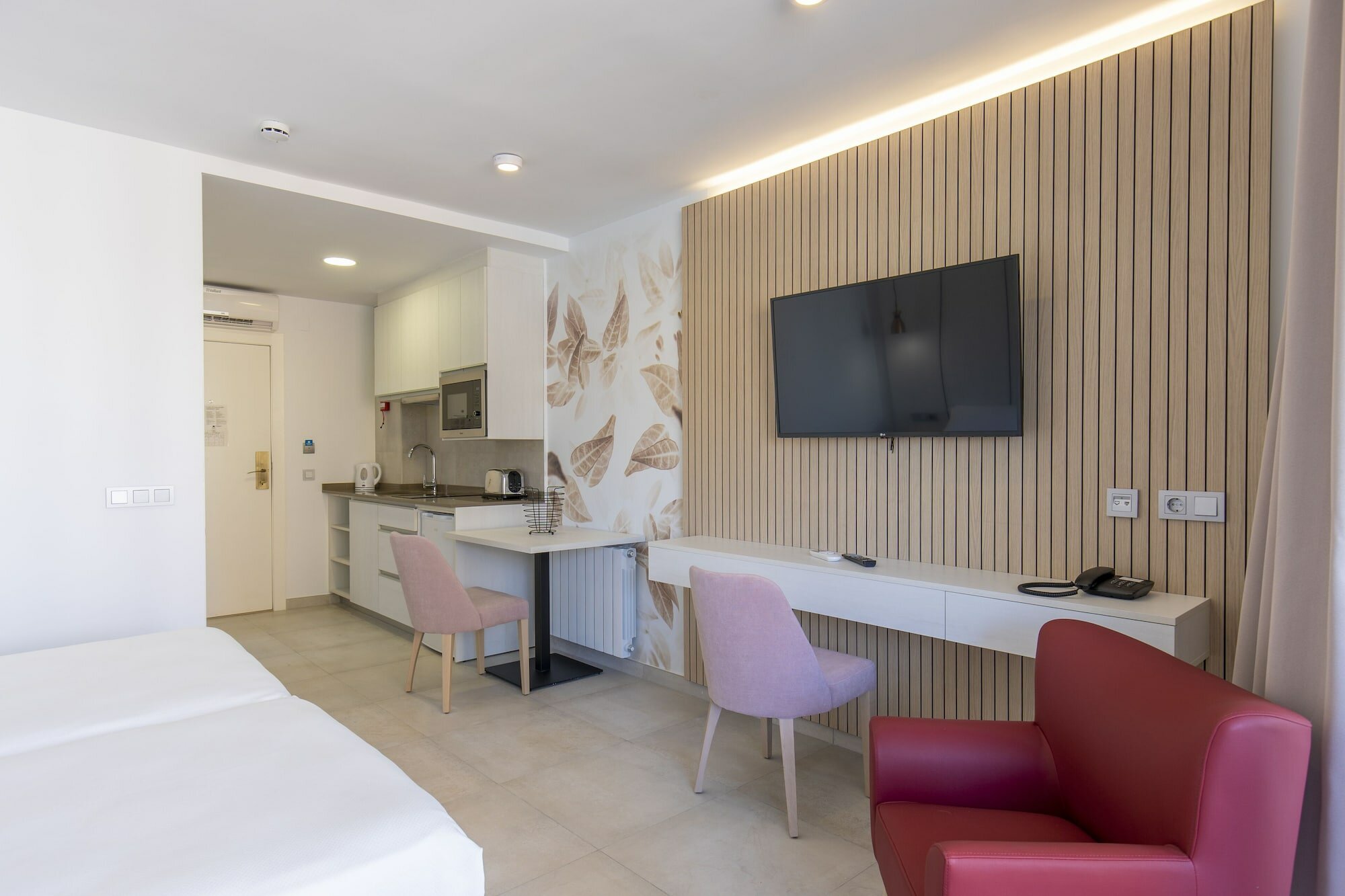 Фото Aparthotel Bcl Levante Beach