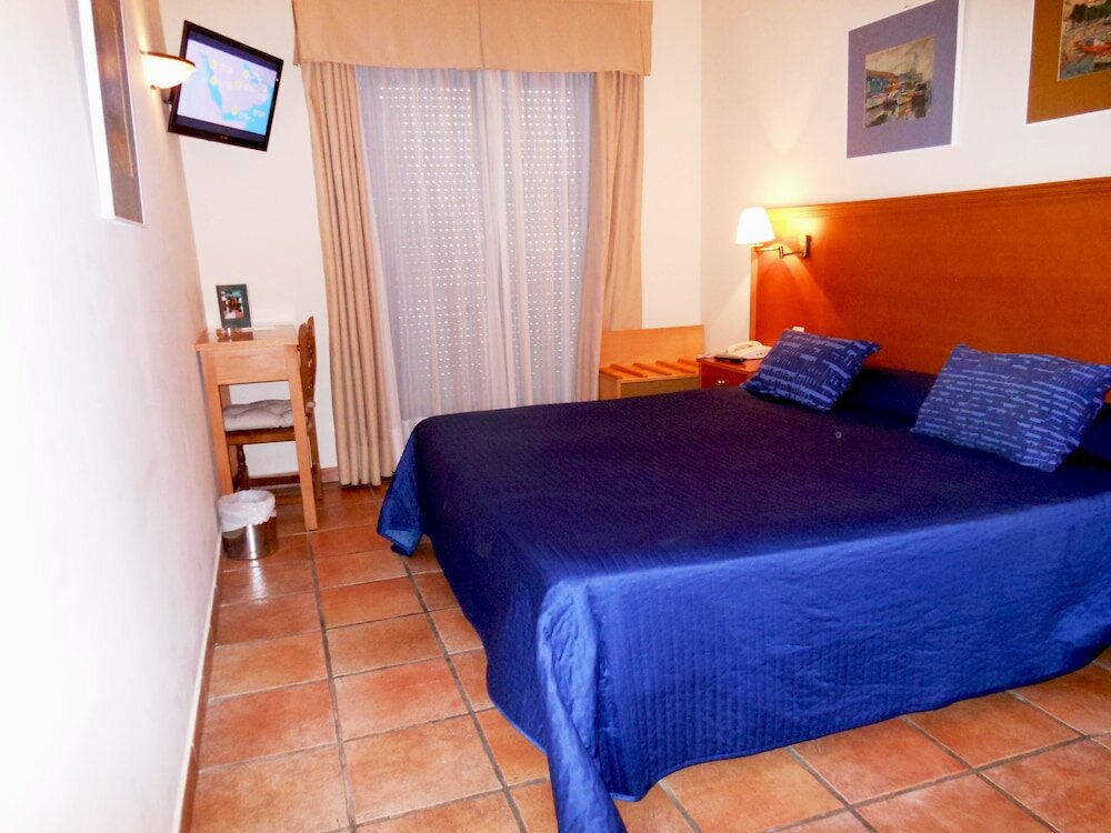 Фото Hotel Doña Catalina