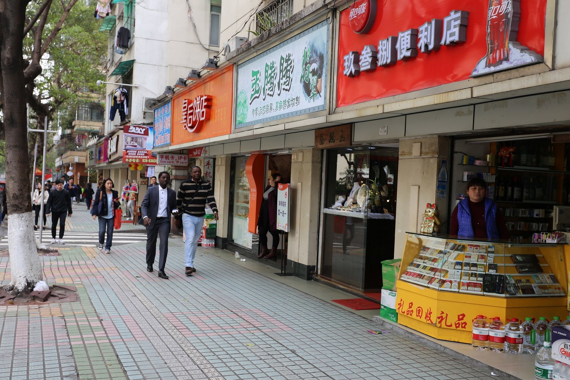 Фото Nomo Service Apartment The Legend