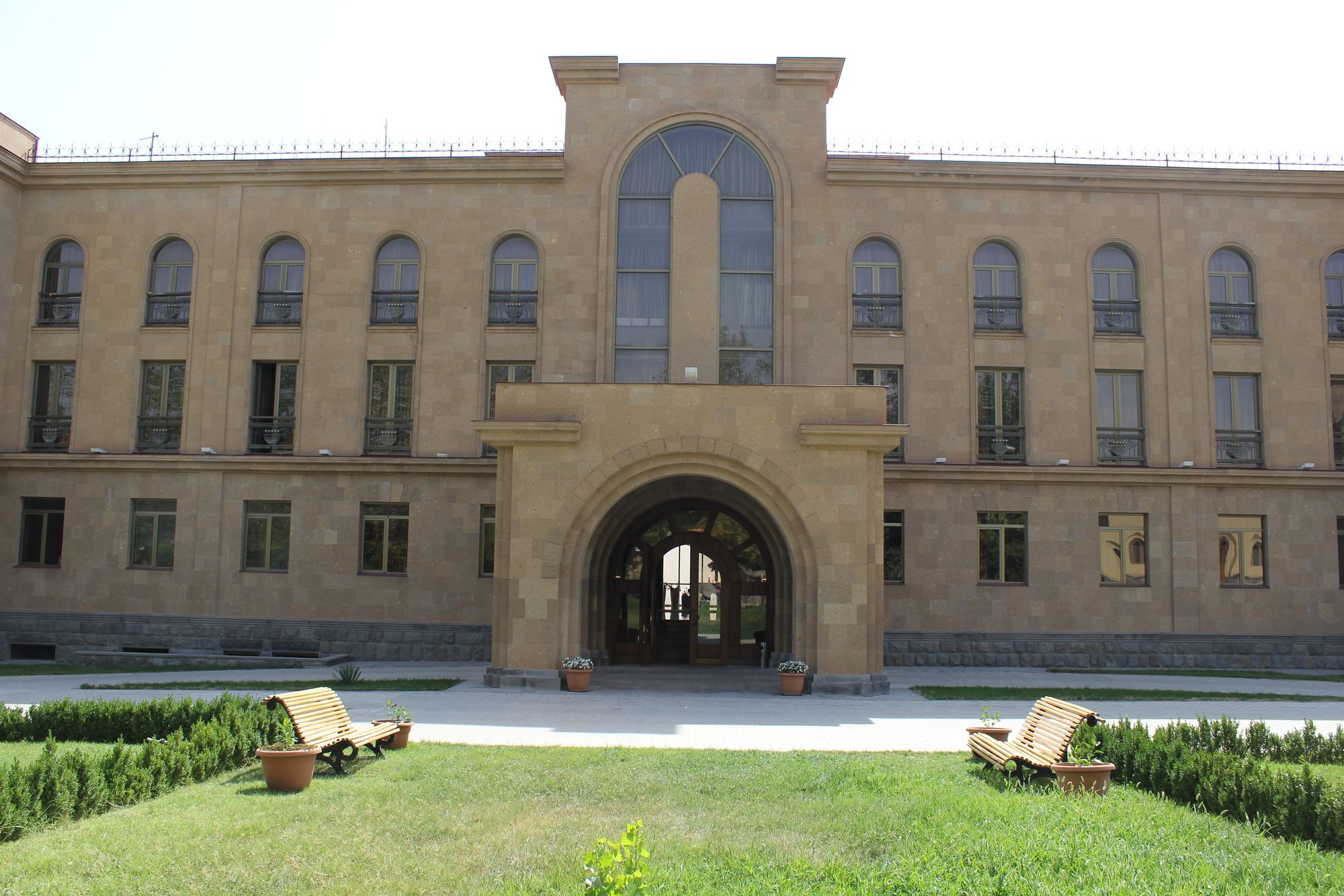 Фото Latar Комплекс