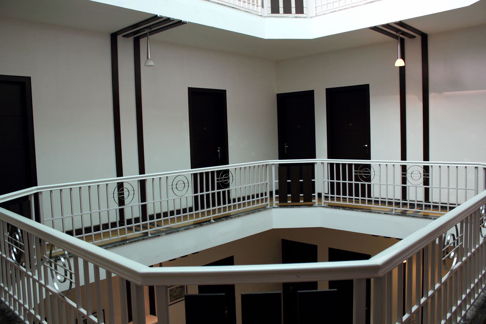 Фото Stately Suites MG Road