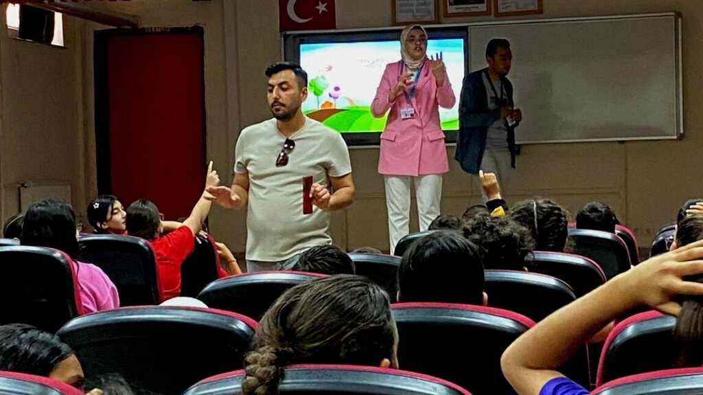 School Republic Middle School, Pazarcik, photo