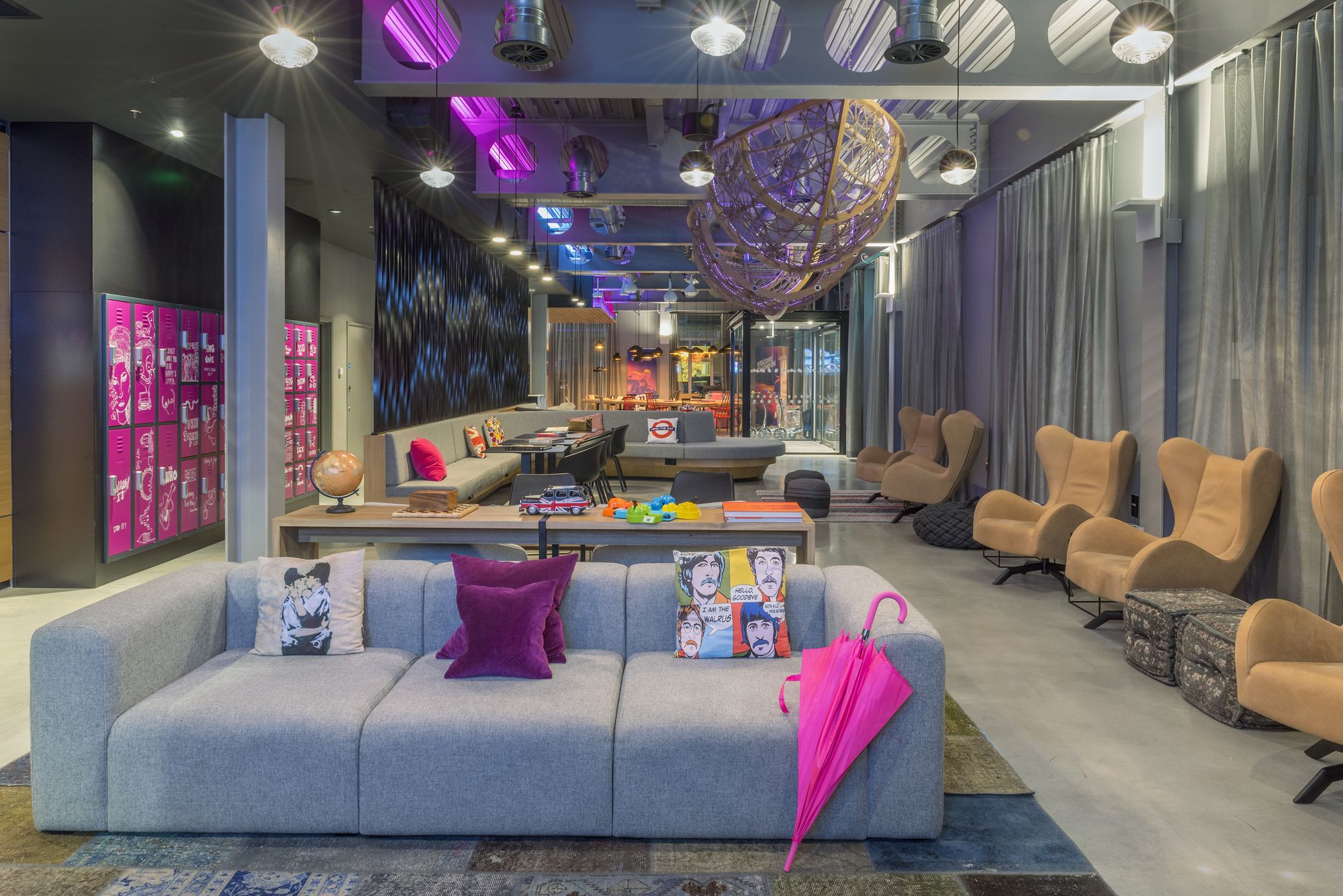 Фото Moxy London Excel