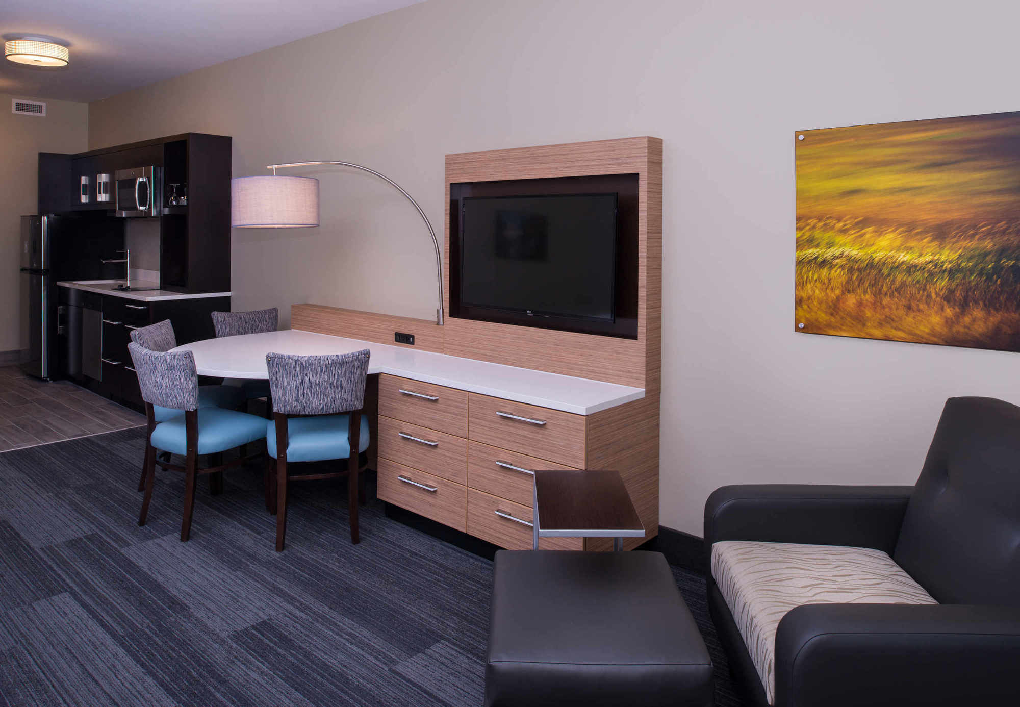 Фото TownePlace Suites by Marriott Saskatoon