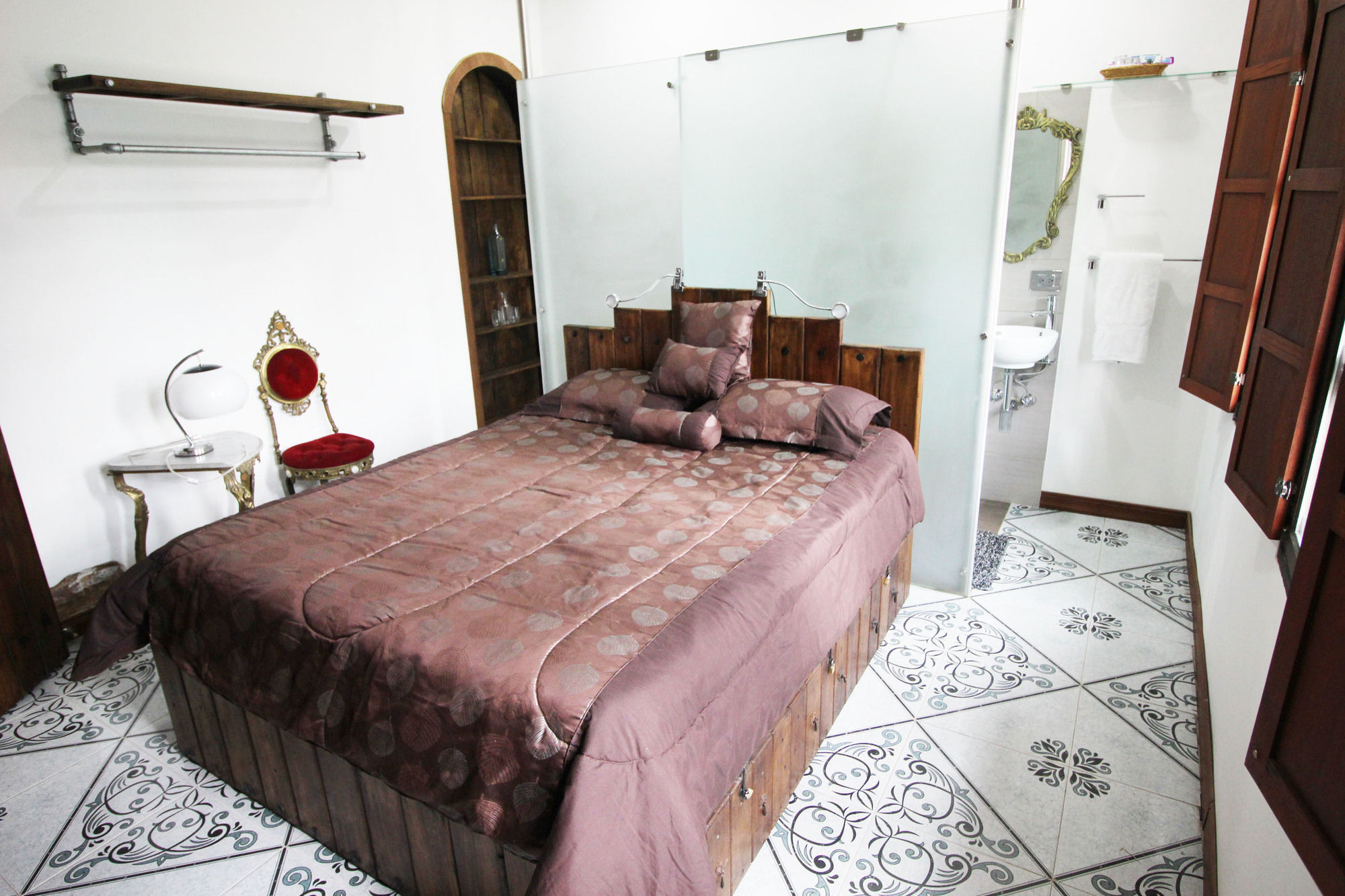 Фото Bogota Bed & Breakfast Inn