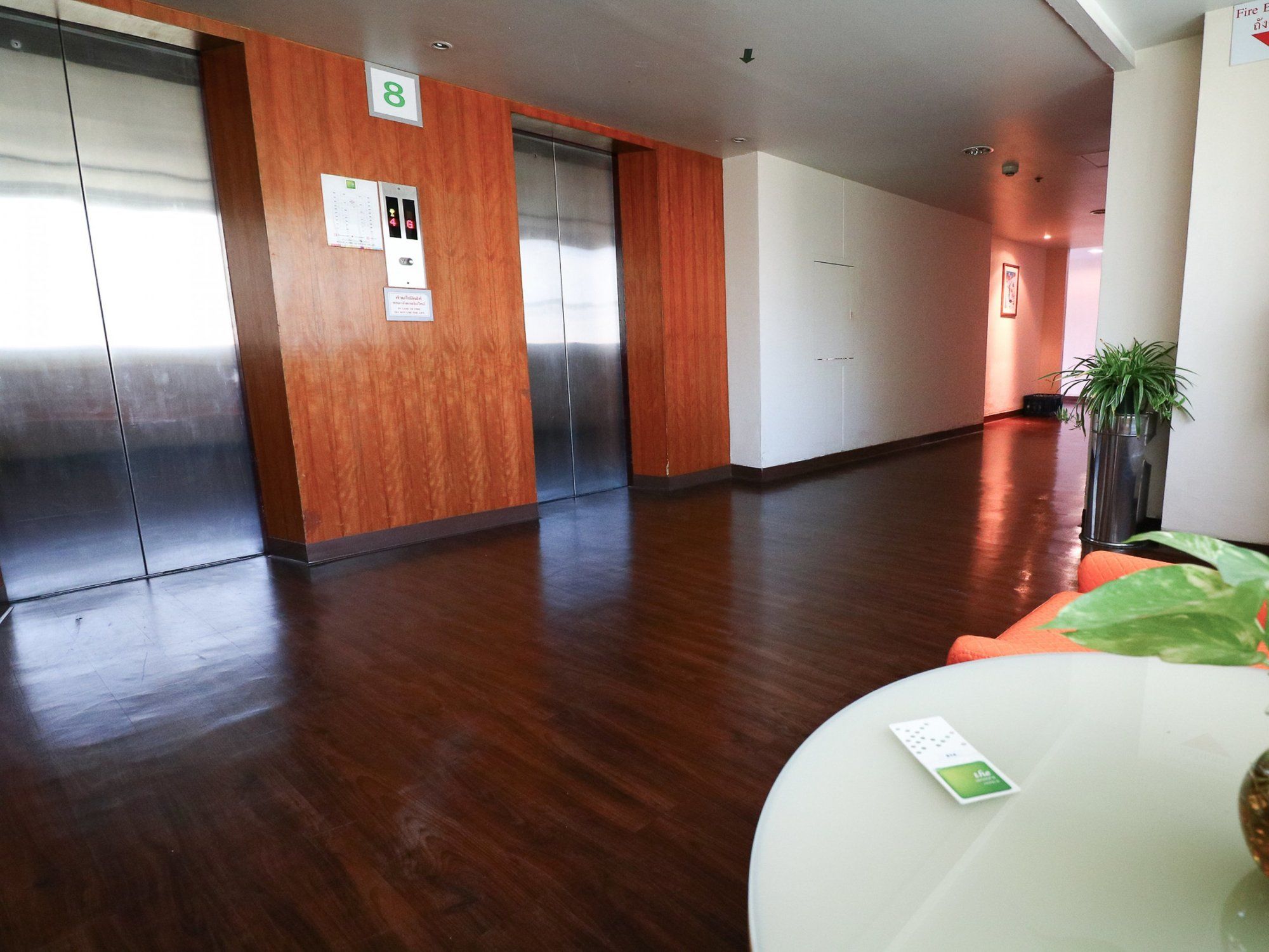 Фото The Seasons Bangkok Huamark