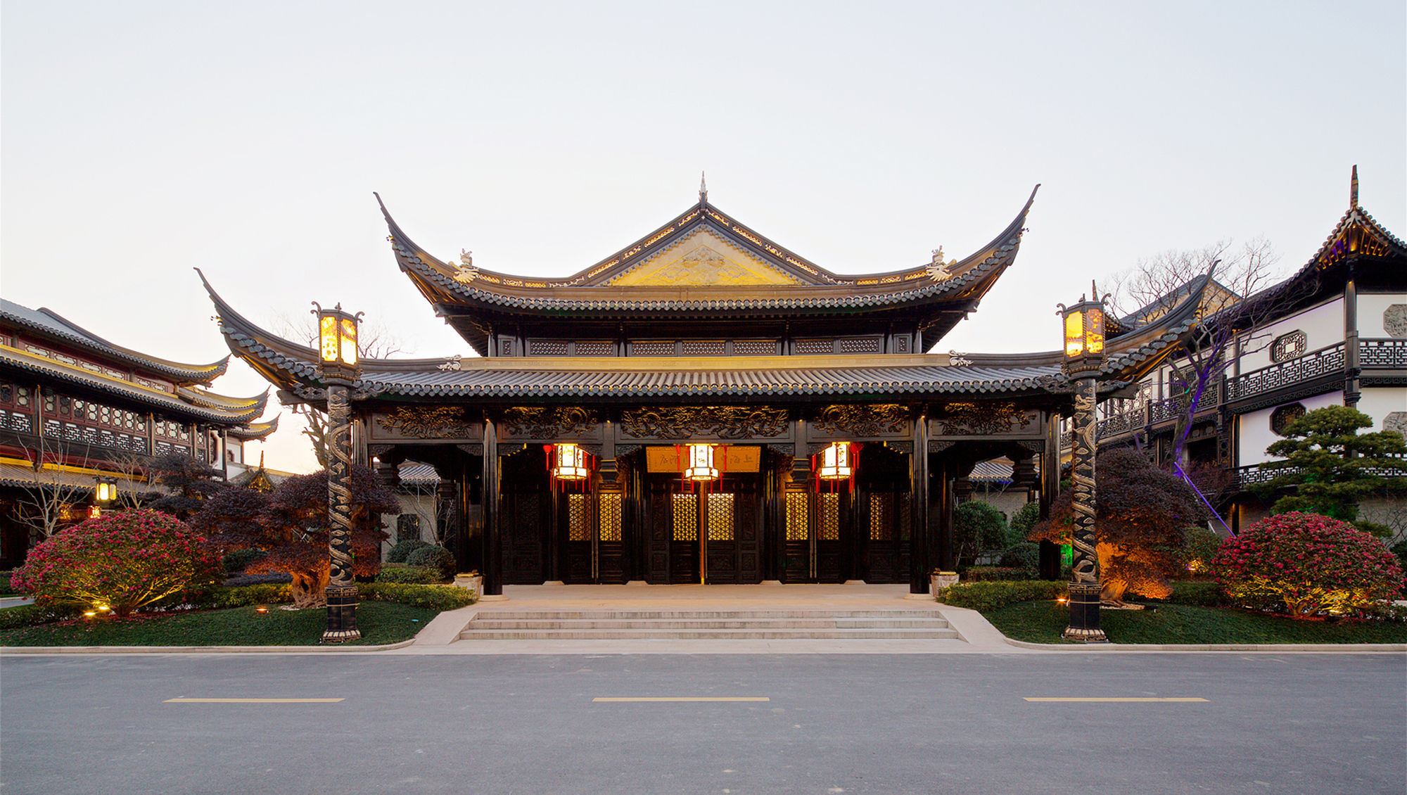 Фото Royal Garden Hotel Shanghai