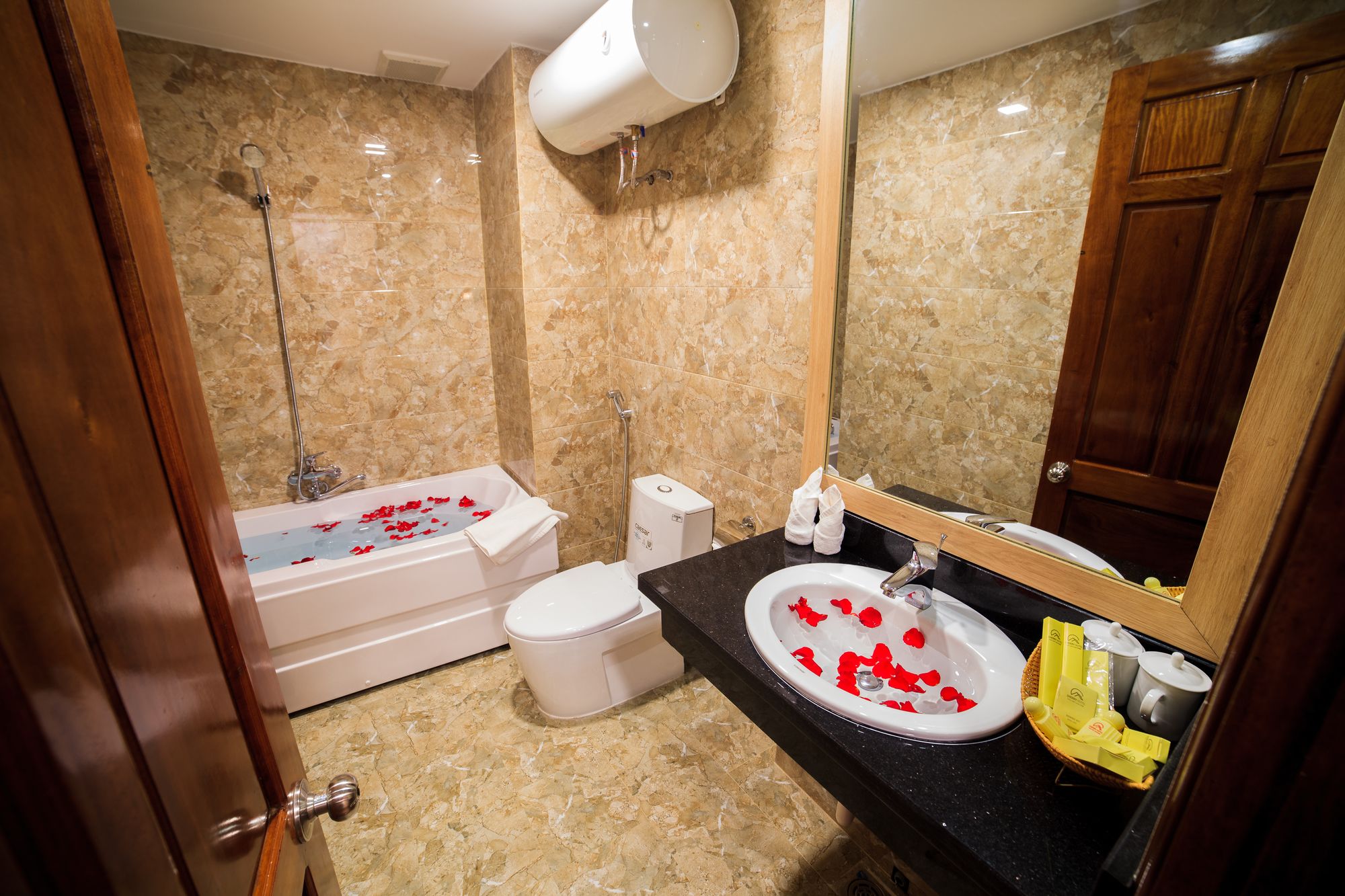 Фото Cherry Hotel Hue