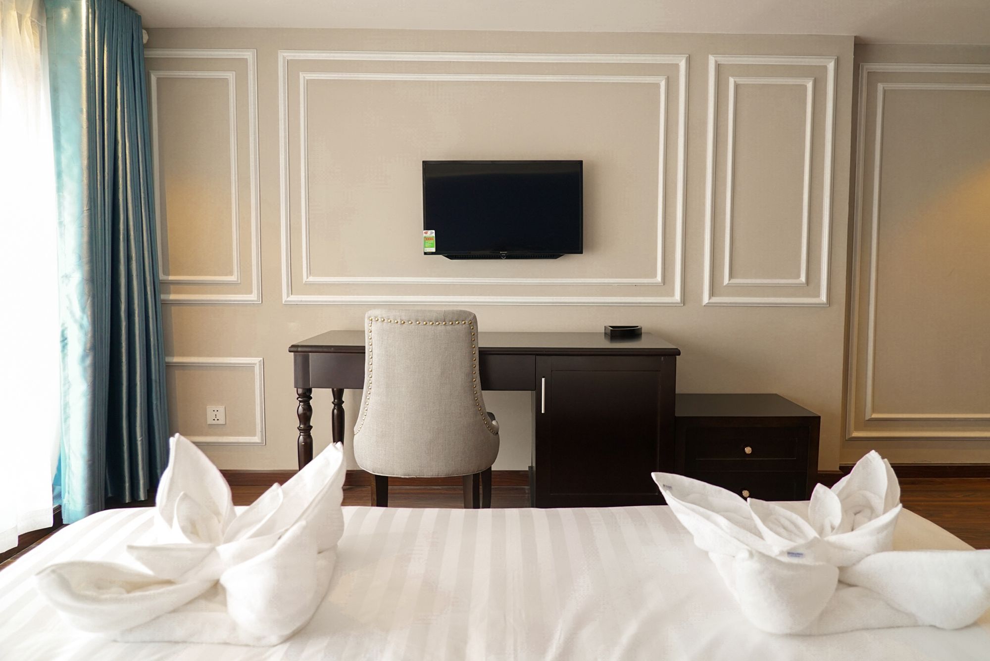 Фото Hanoi La Castela Hotel