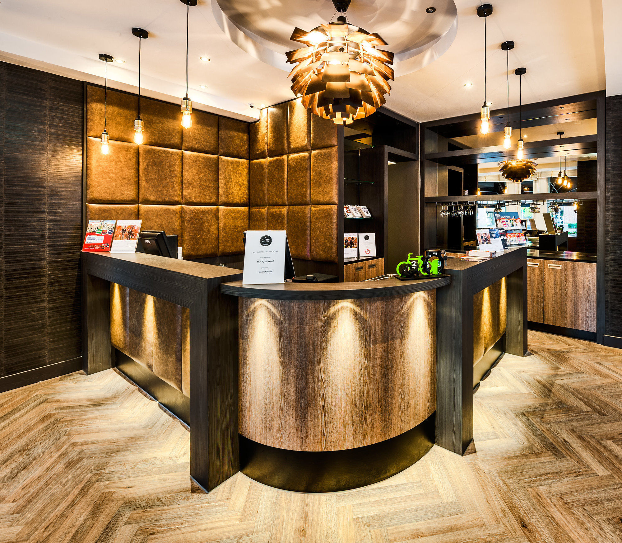 Фото The Alfred Hotel