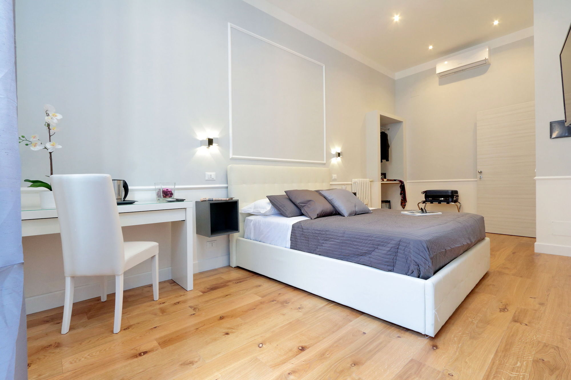 Фото St Peter Vatican Rooms