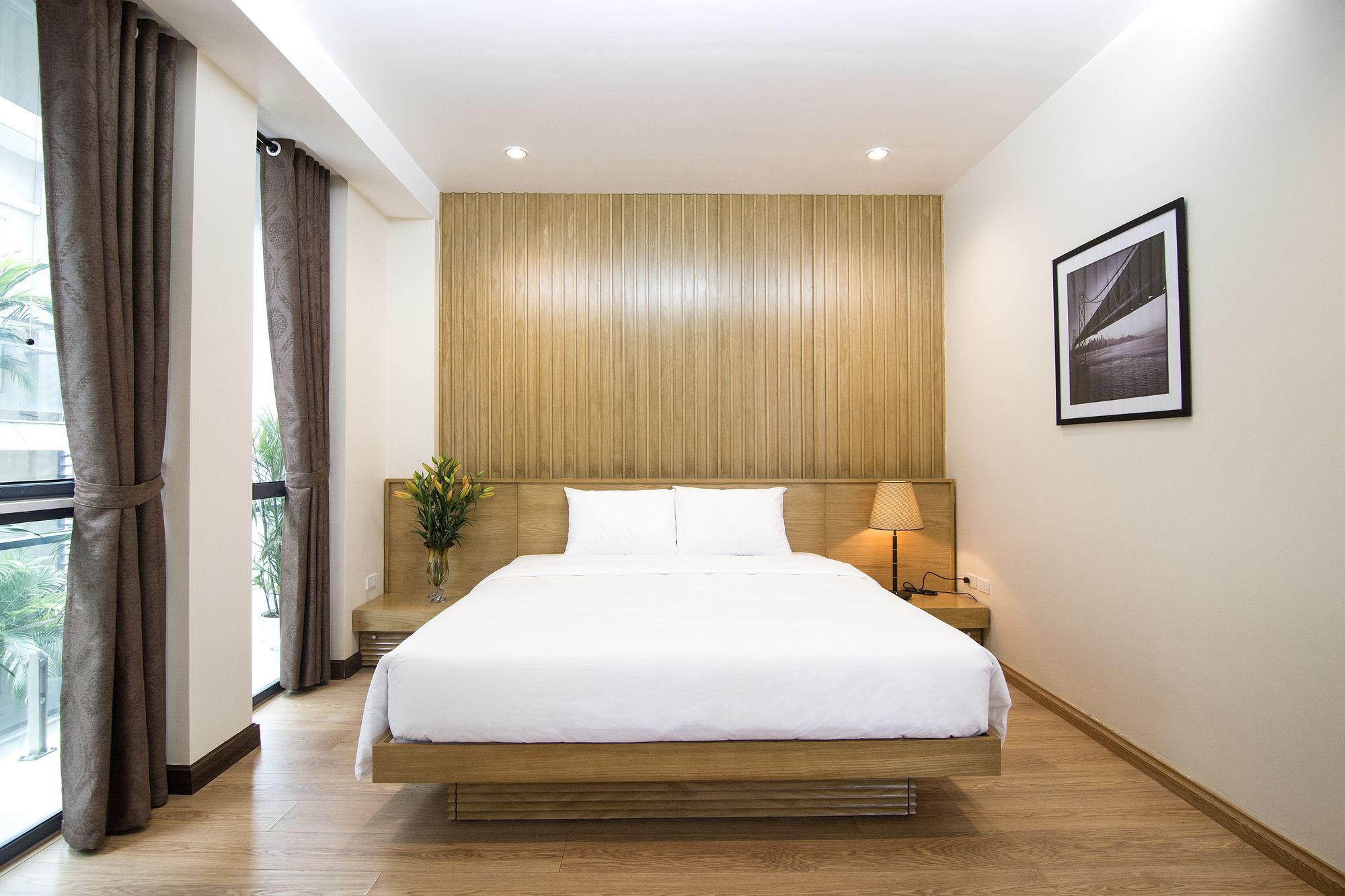 Фото Canary Hotel & Apartment