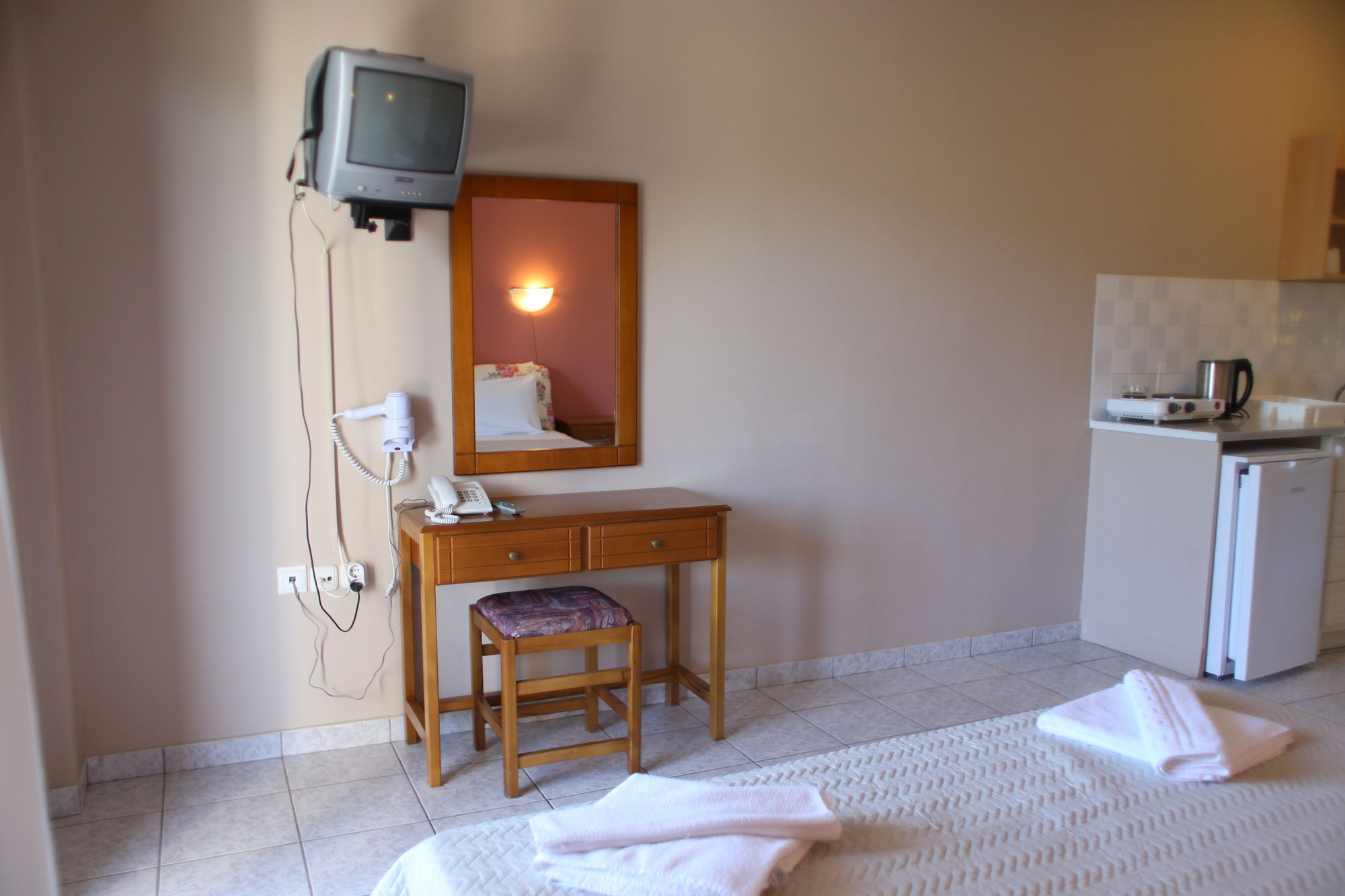 Фото Christina Studios