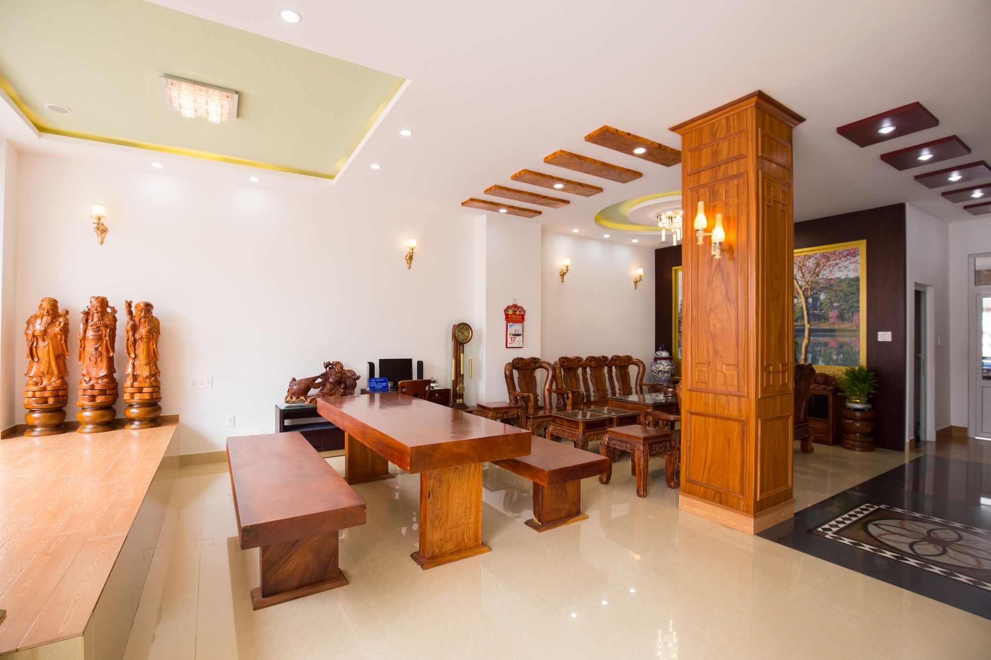 Фото Da Lat Phu Tho Hotel