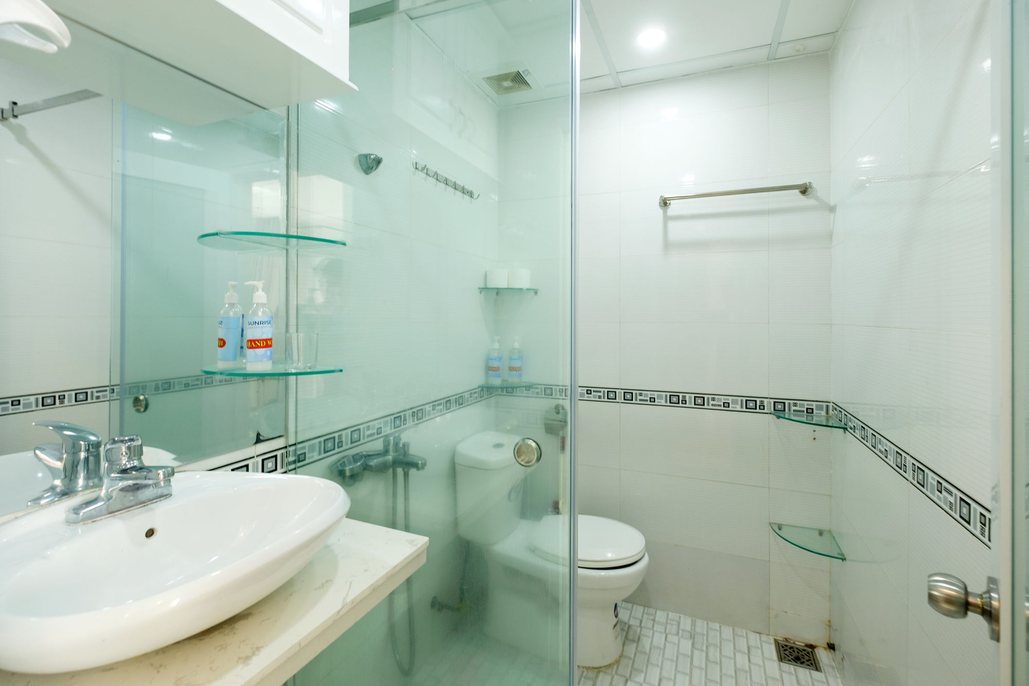 Фото Sunrise Ocean View Apartment