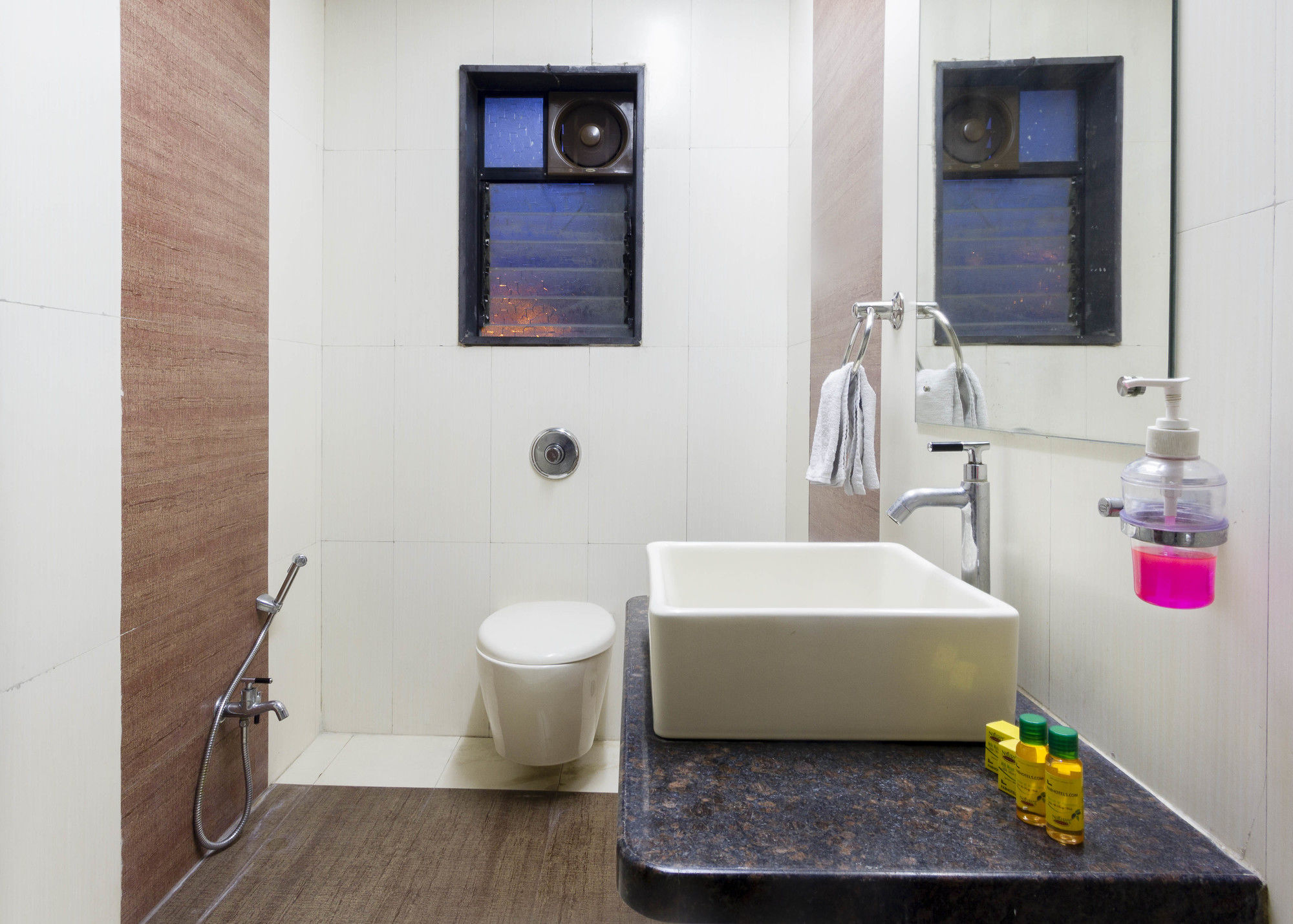 Фото FabHotel Imperio Baner