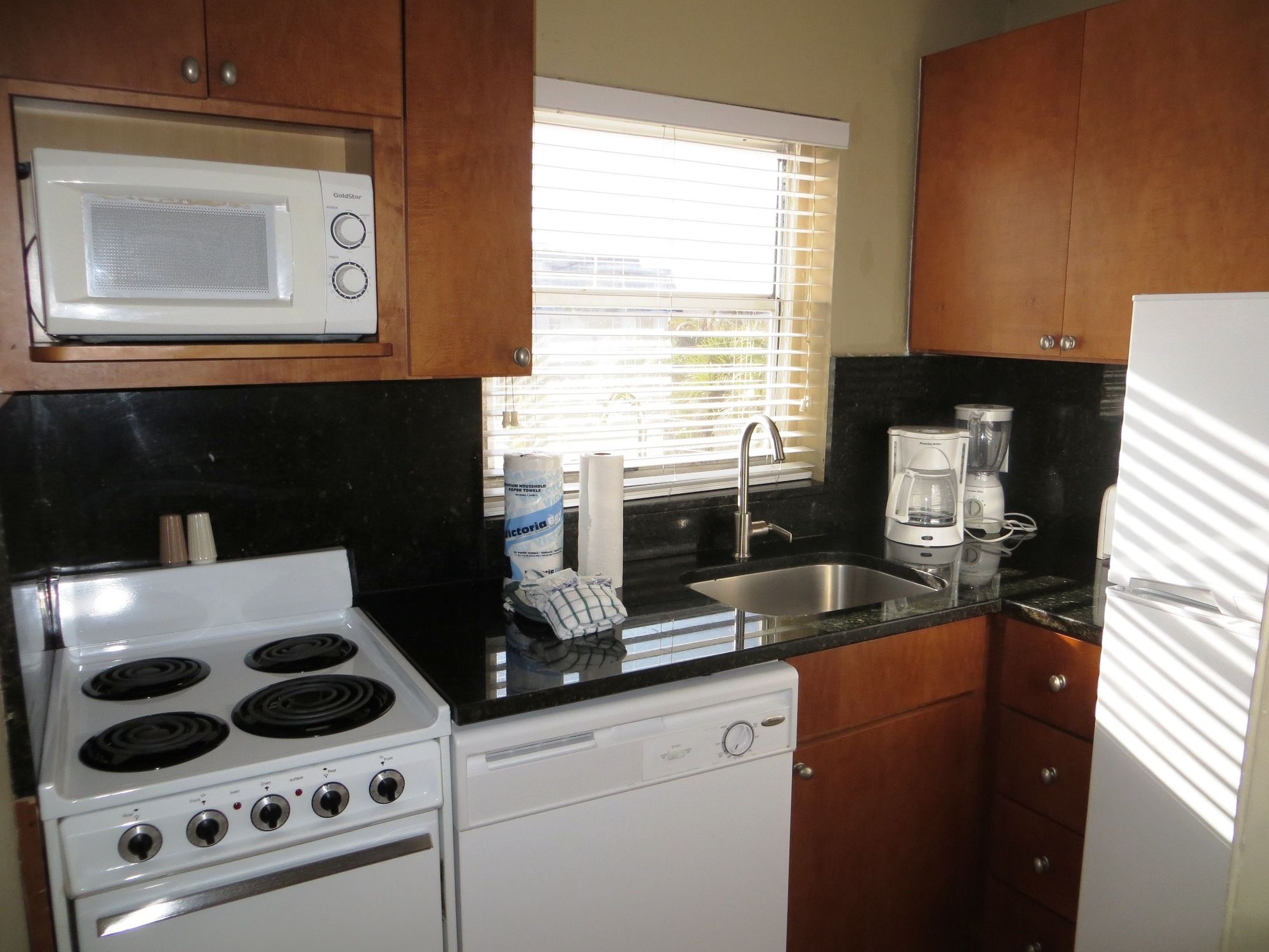 Фото Silver Seas Beach Resort