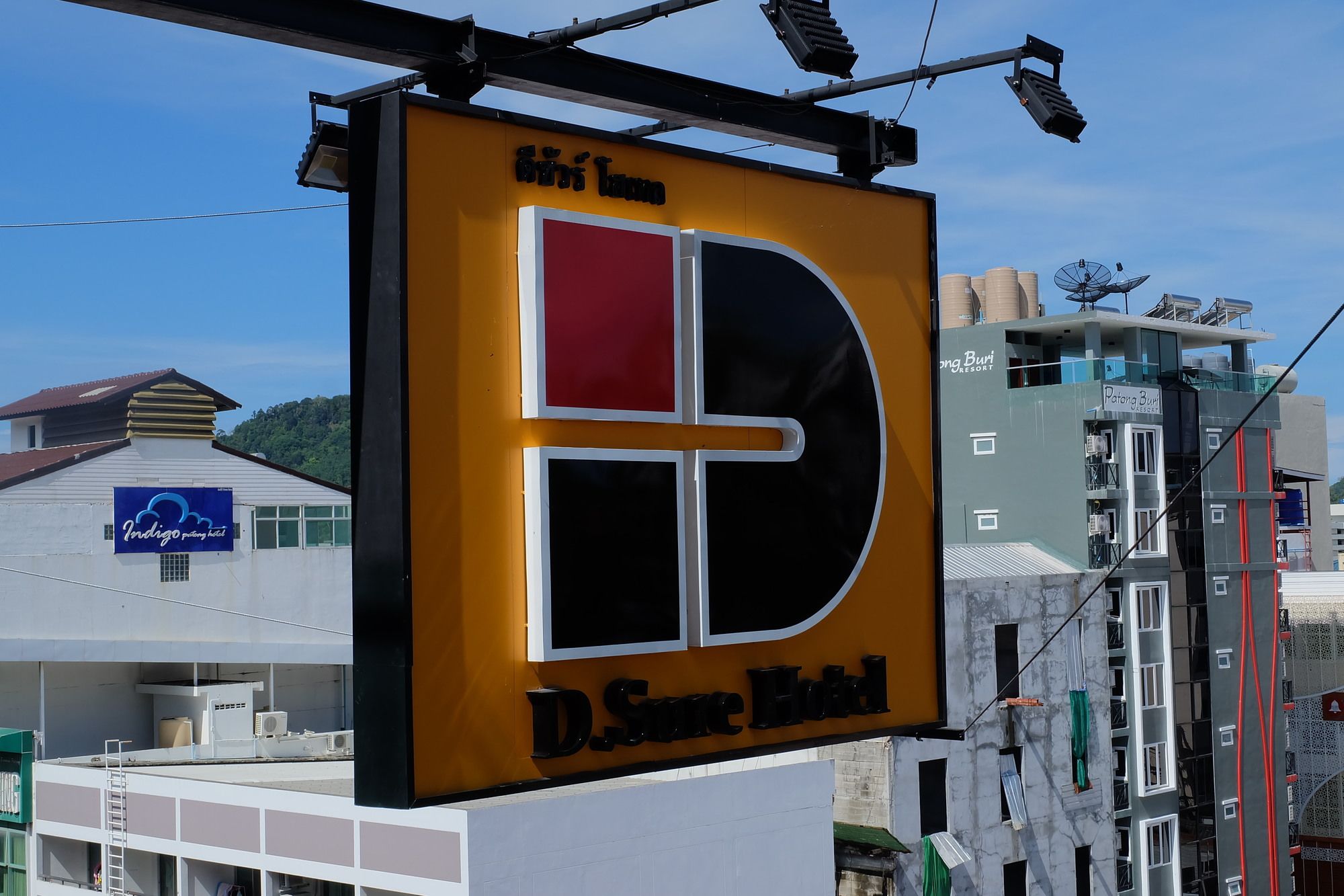 Фото Hotel DSure Patong