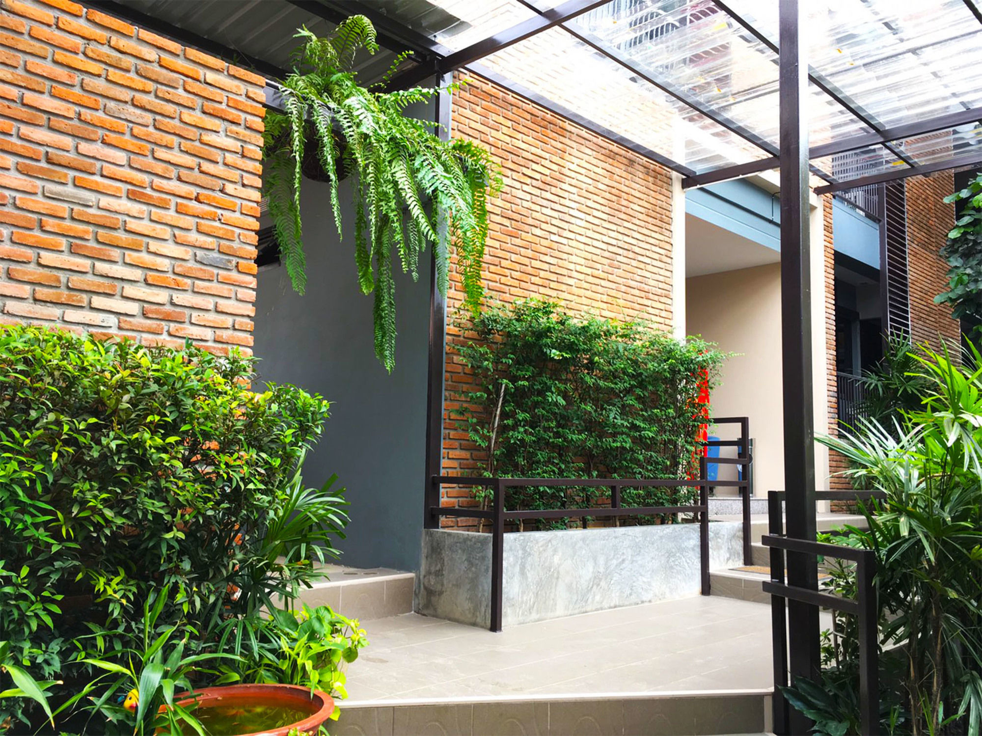 Фото The Coconut Hotel