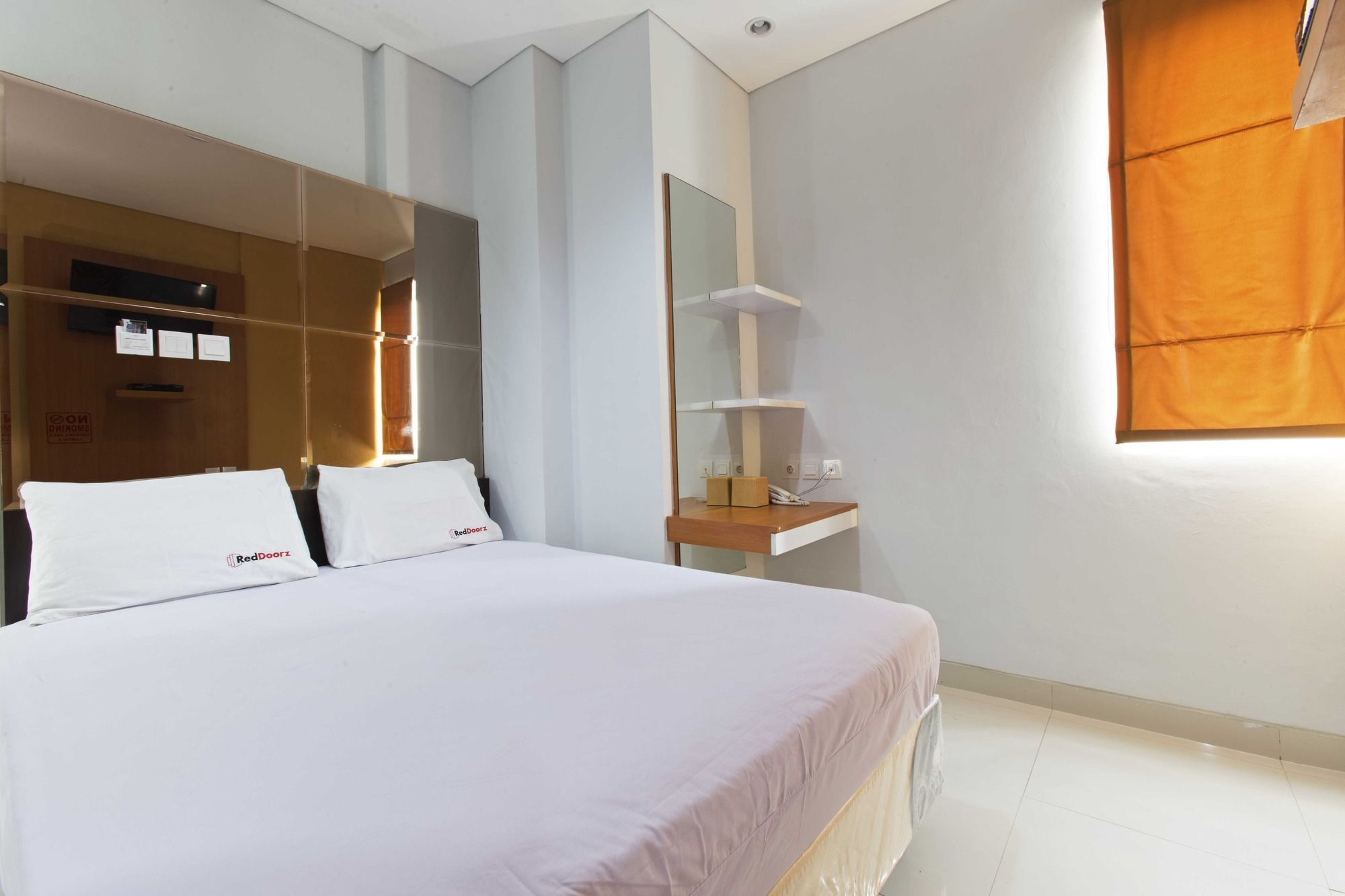 Фото RedDoorz near Thamrin City