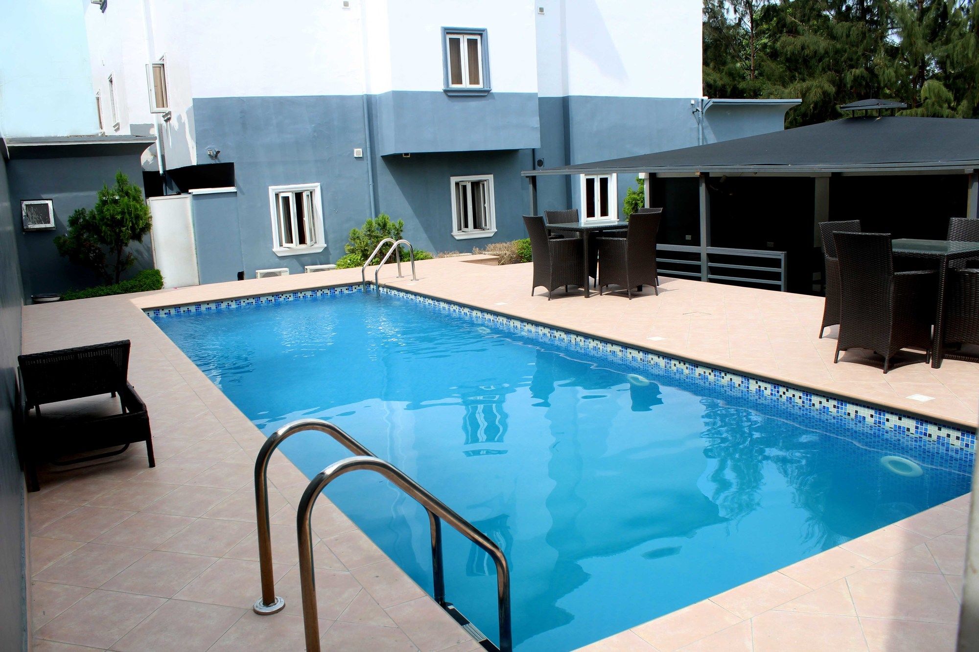 Фото отеля 2