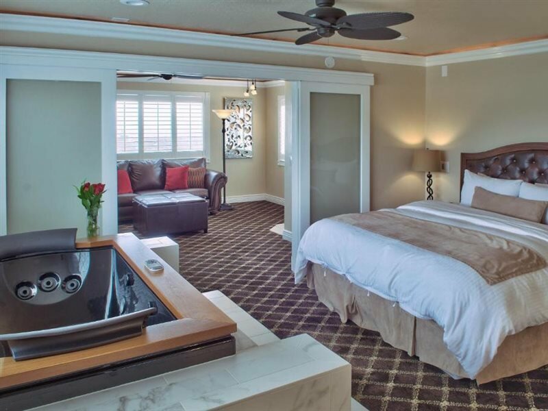 Фото Lovers Point Inn