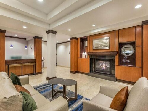 Гостиница Fairfield Inn & Suites by Marriott Madison East в Мэдисоне