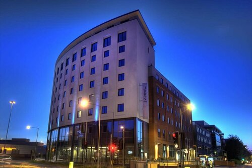 Гостиница Jurys Inn в Уотфорде