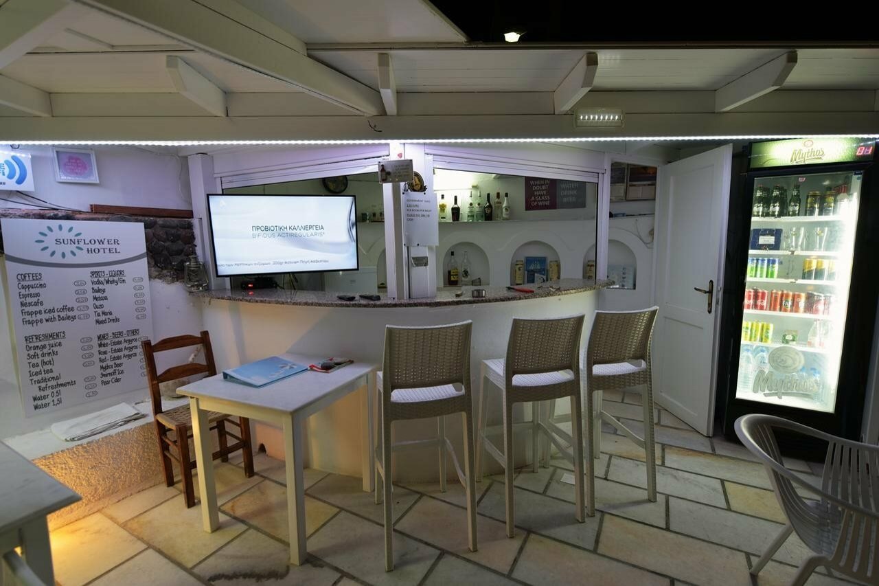 Фото Sunflower Santorini