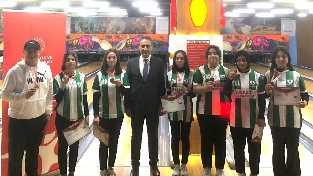 School Alacam Anatolian High School, Alacam, photo