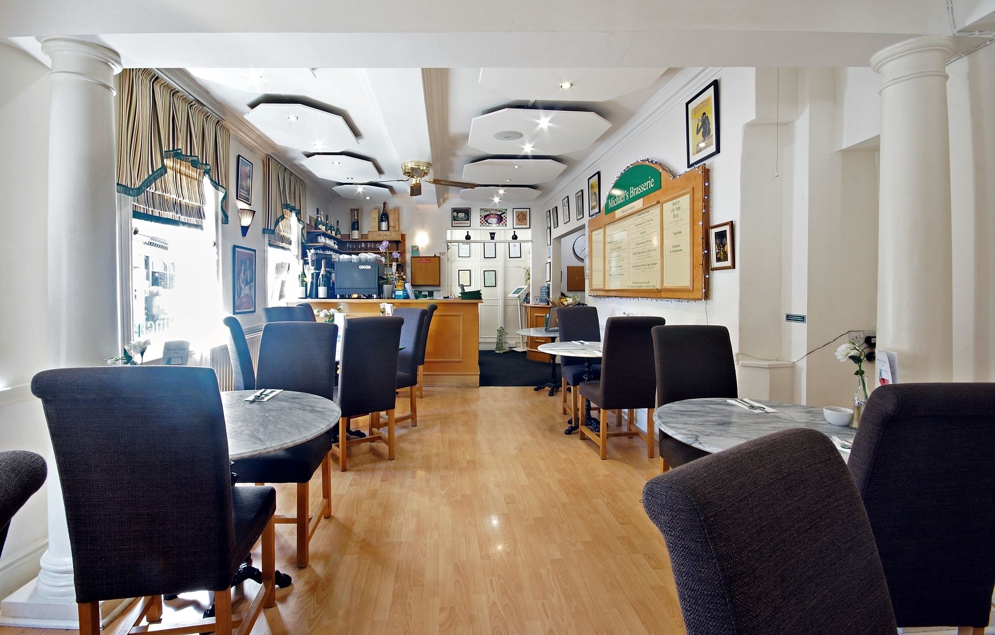 Фото Galtres Lodge Hotel