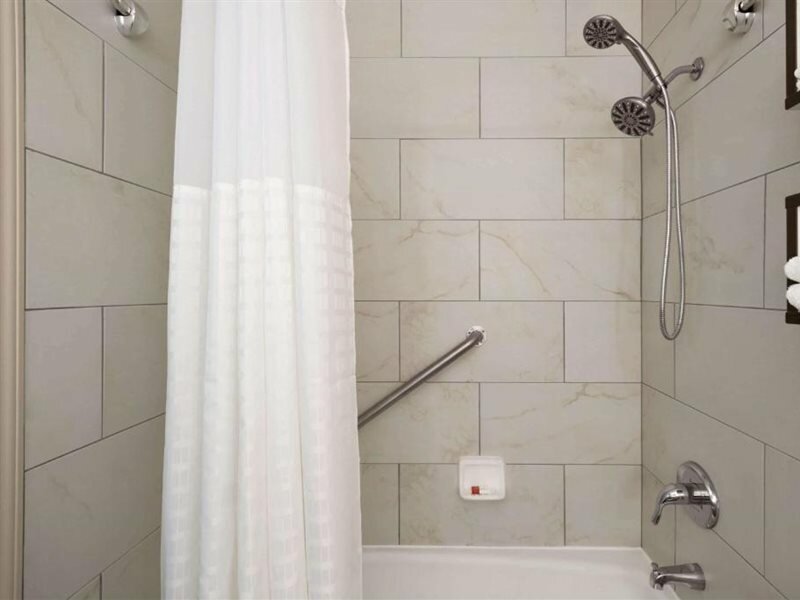 Фото Howard Johnson by Wyndham Appleton