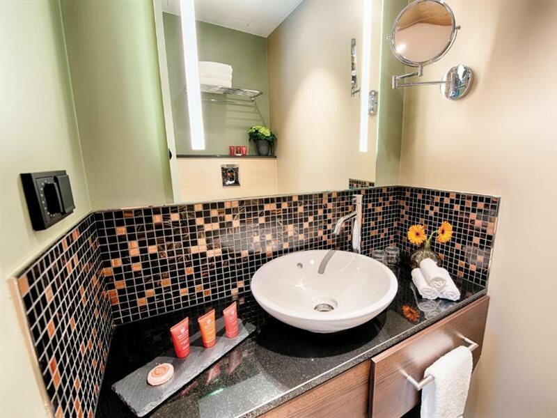 Фото Leonardo Hotel Dortmund