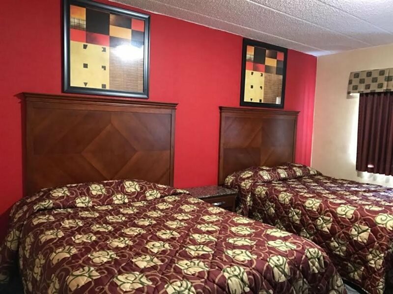 Фото Travelodge by Wyndham Avenel Woodbridge