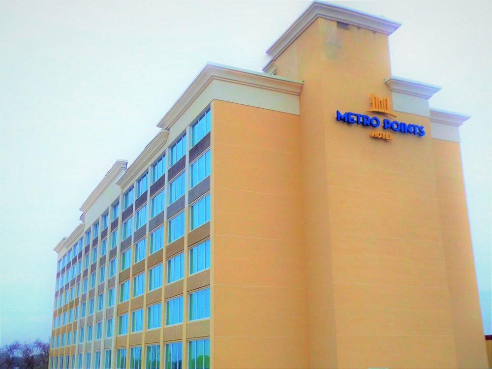 Фото Metro Points Hotel