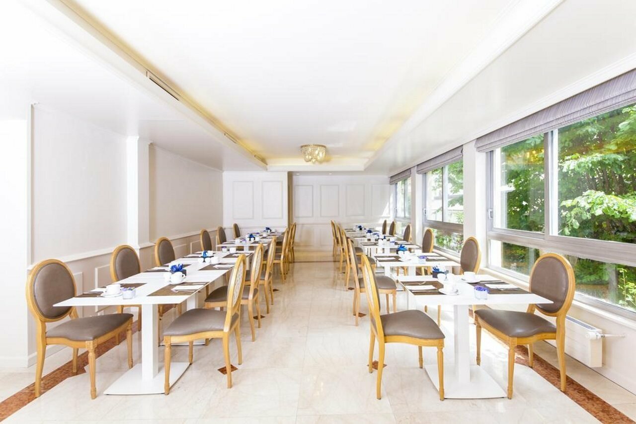 Фото Nh Geneva City