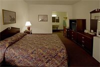 Фото Americas Best Value Inn Livonia Detroit