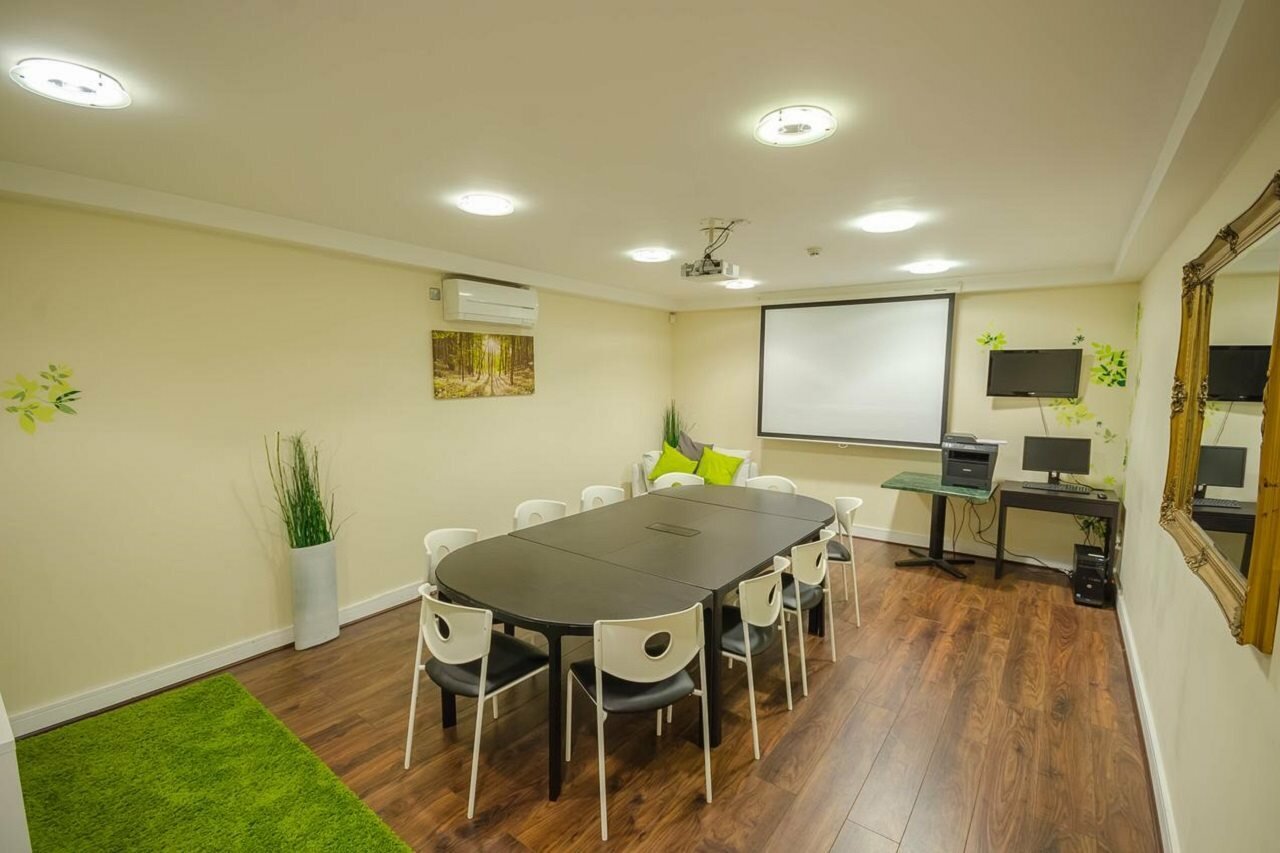 Фото Drury Court Hotel